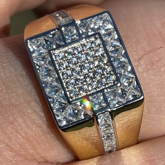 14k Gold Over Vermeil 925 Silver MOISSANITE Stones Unisex Size 7 Ring - Picture 4 of 9